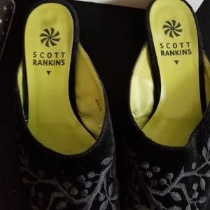 Scott Rankins Black Velvet embroidered Slide Sz 8.5